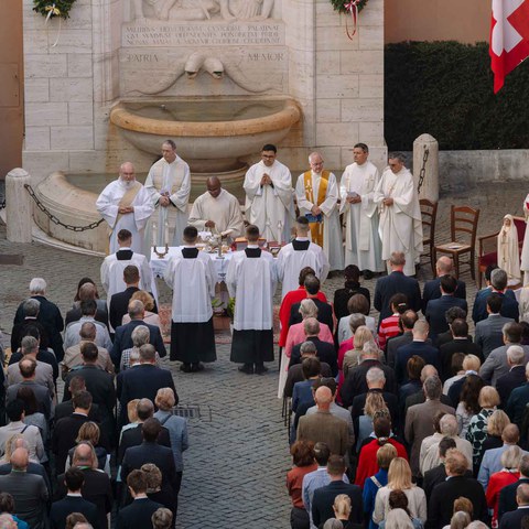 Messe-1.jpg. Vergrösserte Ansicht