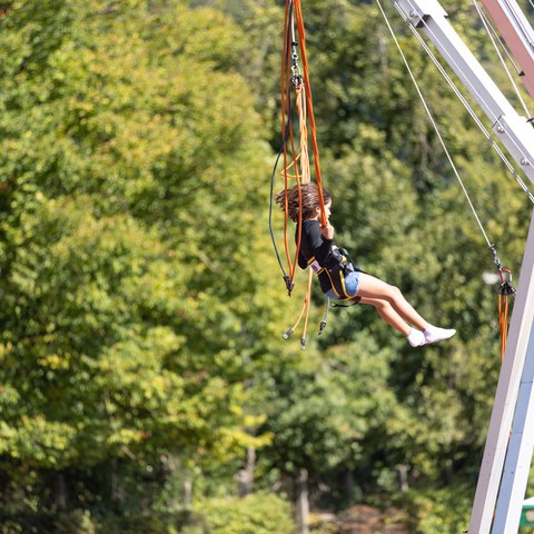 Bungee Trampolin.jpg. Vergrösserte Ansicht