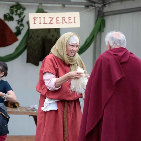 Römische Filzerei am Markt Foto: Susanne Schenker. Vergrösserte Ansicht