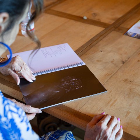 Buchprojekt mit künstlerischen Blick auf die Villa.jpg. Vergrösserte Ansicht