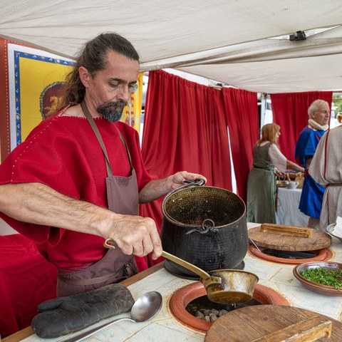 Die-Snack-Bar-Coquinaria-–-Essen-wie-in-Pompeji.jpg. Vergrösserte Ansicht