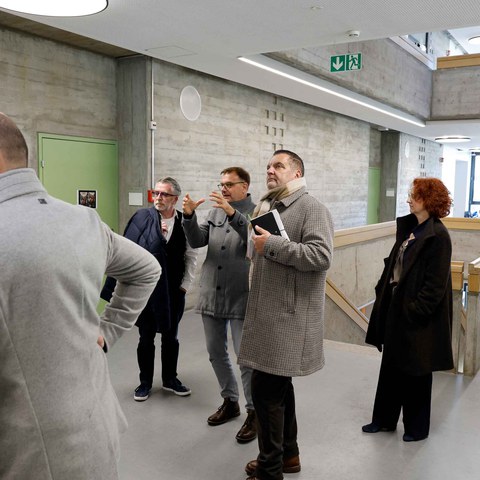 Besuch der neuen Räumlichkeiten.jpg. Vergrösserte Ansicht