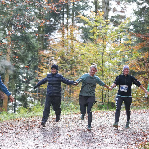 Team-OL_im Wald 2.jpg. Vergrösserte Ansicht